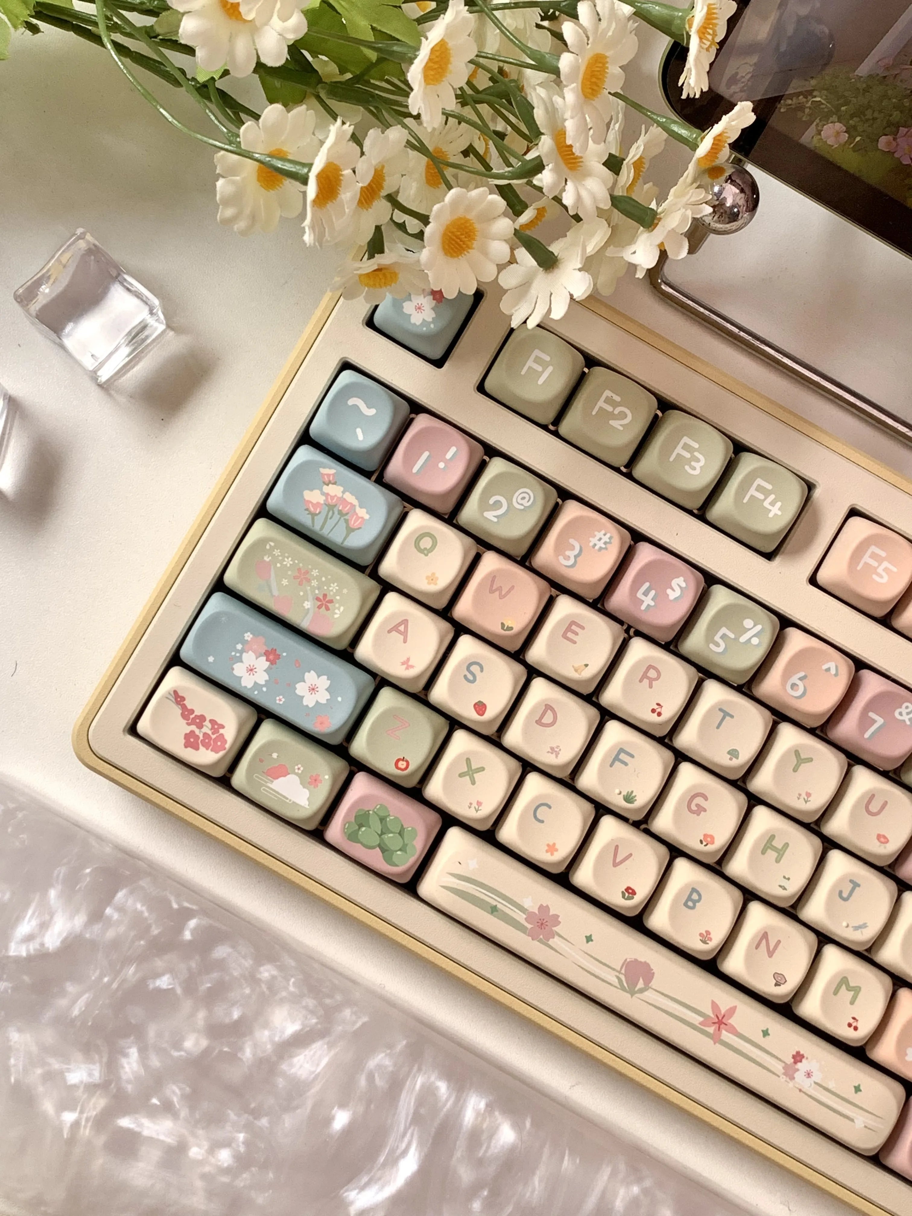 MOA Keycaps Cute Alice Keycaps Cute Keycaps 141 Keys PBT Sublimation Mechanical Keyboard Cap 2.25 U 2.75U