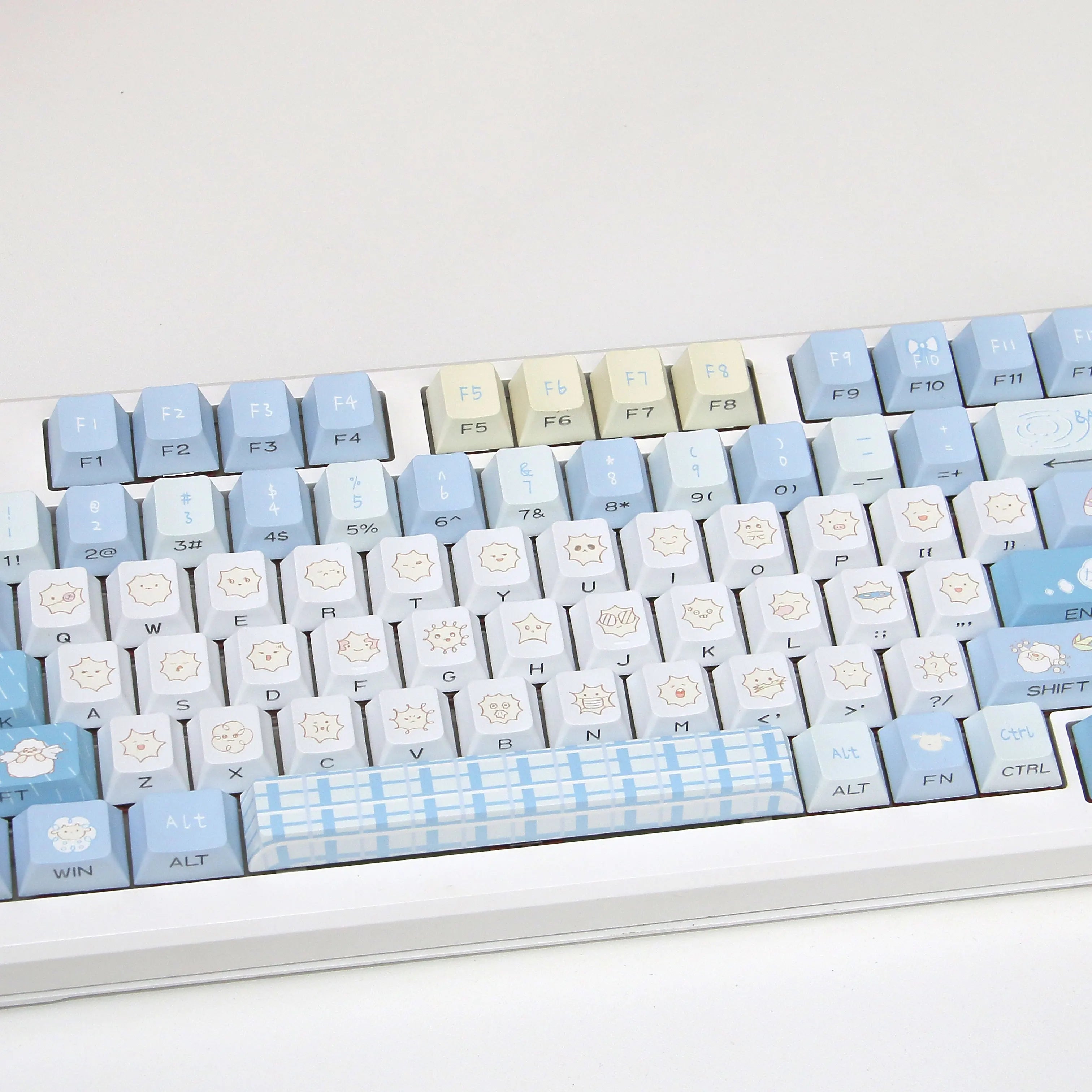 Milk Salt Little Sheep Keycap Cherry Side Engraved Translucent PBT Keycaps for Mechanical Keyboard Blue and White Cute Key Caps