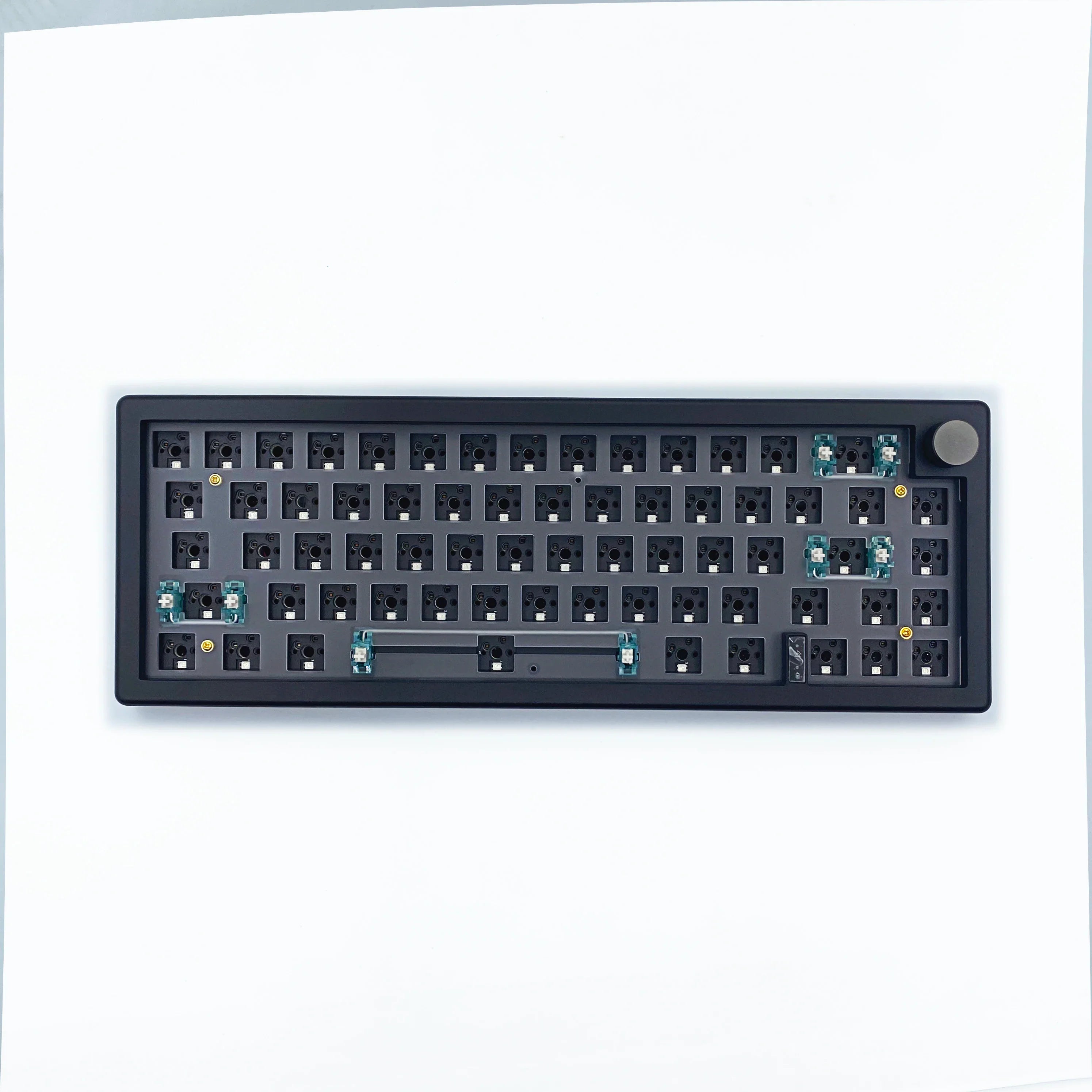 GMK67 65% Gasket Bluetooth 2.4G Wireless Hot-swappable Customized Mechanical Keyboard Kit RGB Backlit