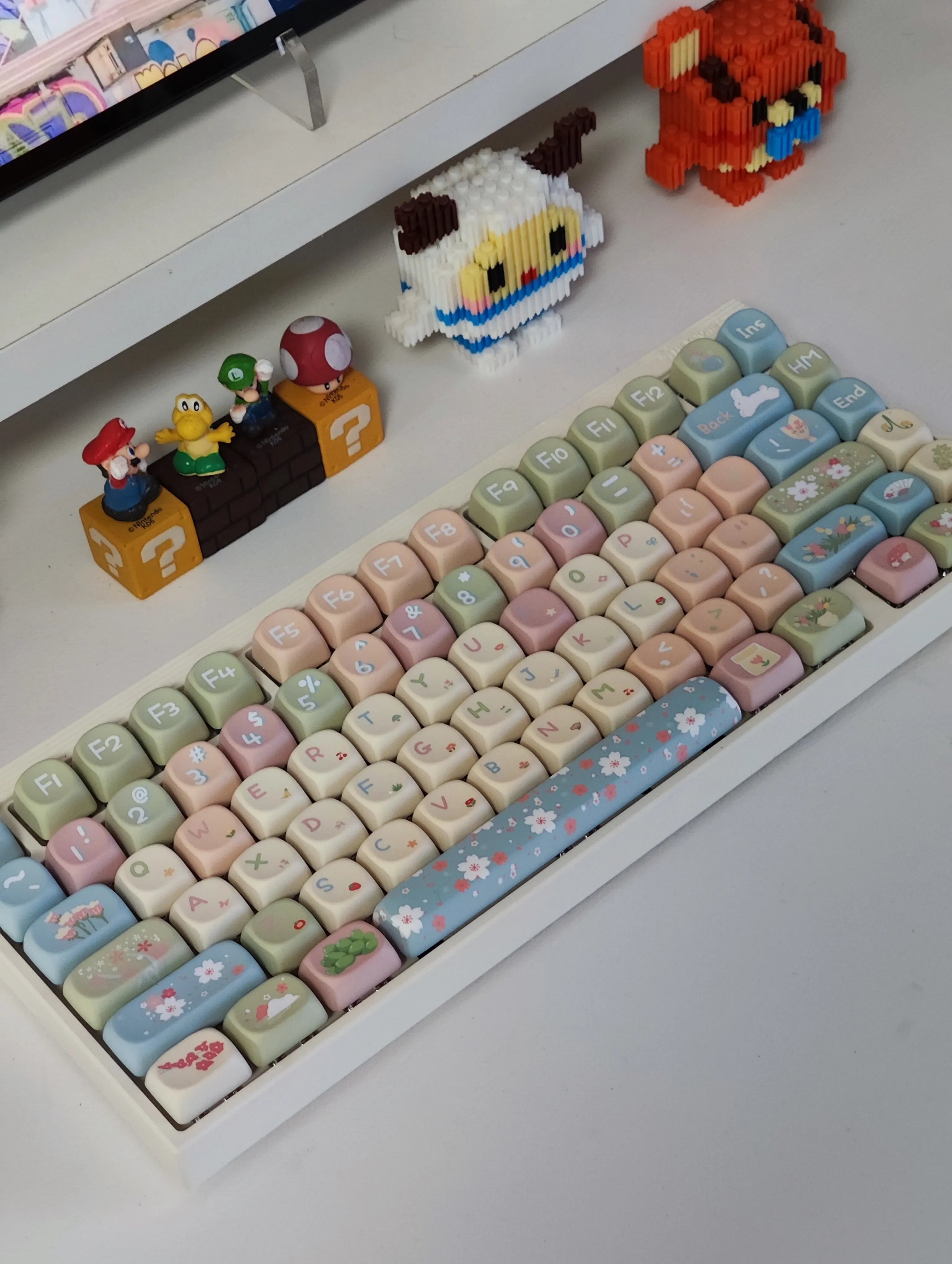 MOA Keycaps Cute Alice Keycaps Cute Keycaps 141 Keys PBT Sublimation Mechanical Keyboard Cap 2.25 U 2.75U